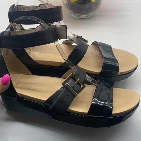 Kenneth Cole Joyce Black Patent Gladiator Sandal Sz 9M. BSN0898F - Picture 10 of 13